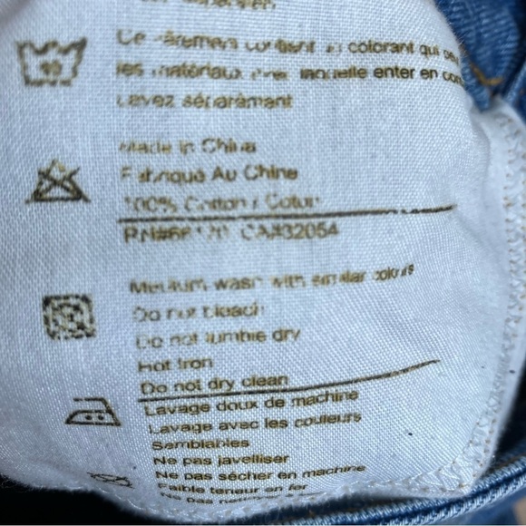 Urban Outfitters BDG High Rise Mom Jean Vintage Mid Wash 90s Style Tapered 25x27 - Picture 16 of 16